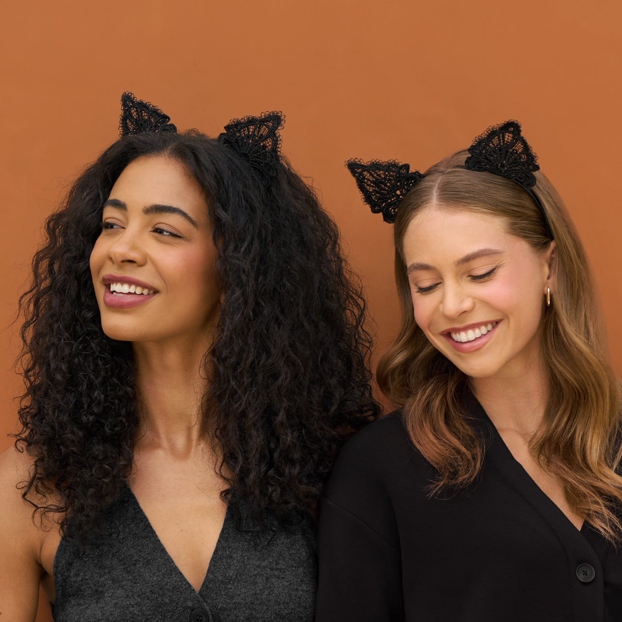 Diadema y máscara de encaje Gato Negro