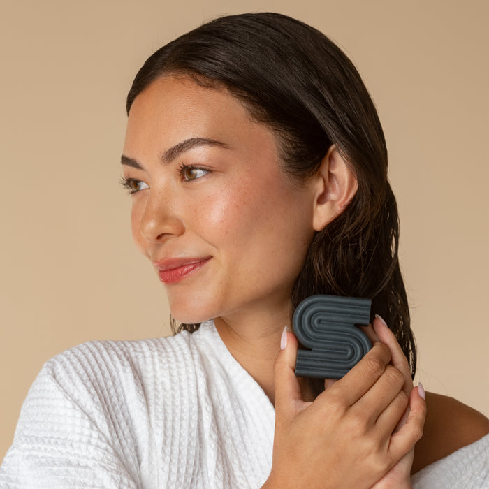Clarifying Detox Shampoo Bar — fresh, buildup-free hair after scalp reset | KITSCH