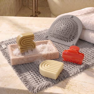 Summer Welcome Kit with Shampoo & Conditioner Bars